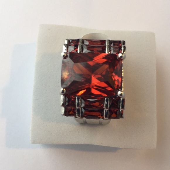 Stamped 925(sterling silver) 5 CARAT GARNET RING - Picture 2 of 7